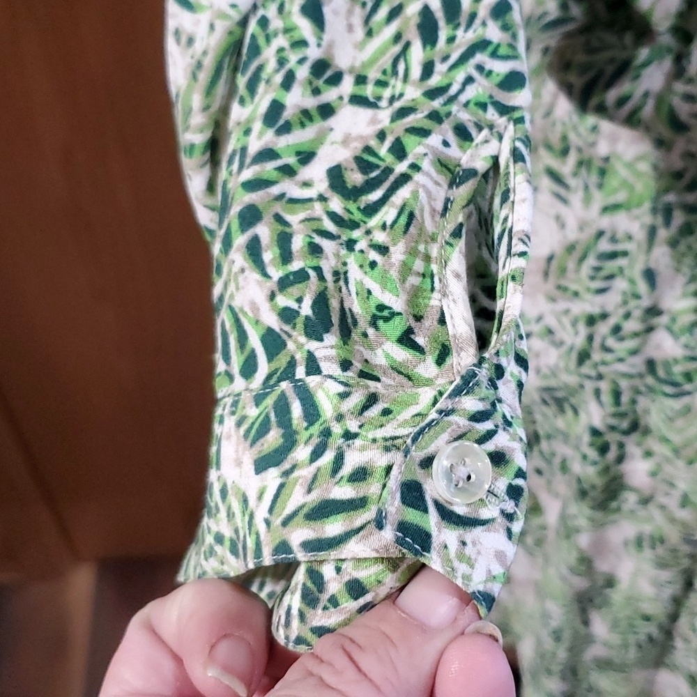 Cabi 3/4 sleeve faux wrap green tan leaf pattern mini dress - Picture 3 of 8